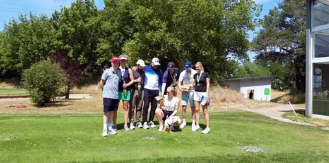 Kinder, Eltern und Freunde beim Kiddi-Turnier im Juni 2023 auf dem Golfplatz Mahlow